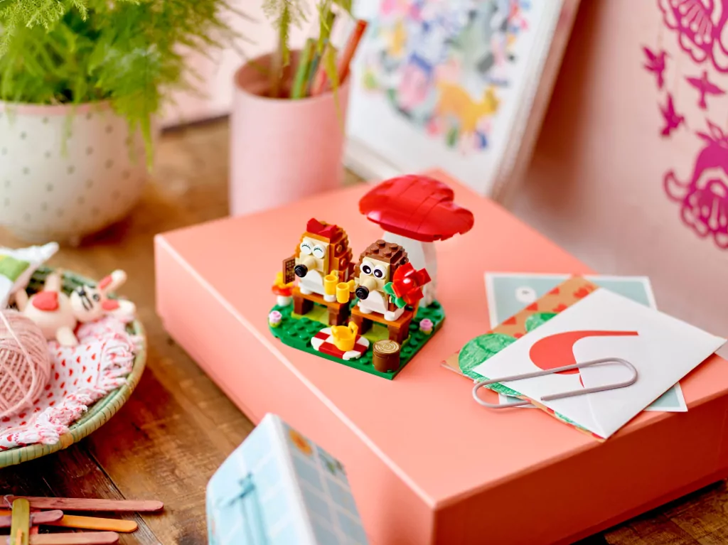 LEGO® Piknik pary jeżyków 40711 - tantis.pl