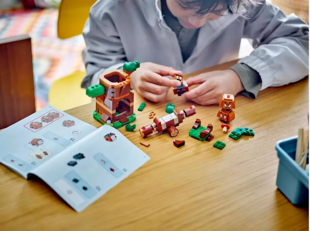 LEGO® Super Mario. Goomba i plac zabaw 71433 - tantis.pl