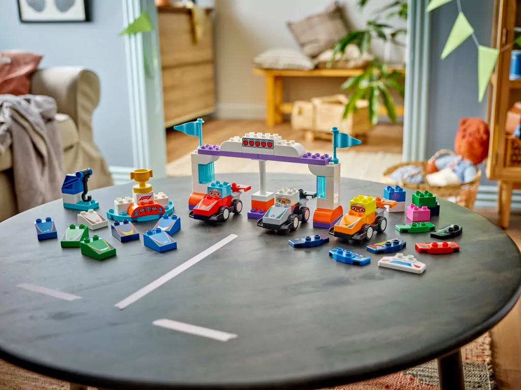 LEGO® Bolidy i kierowcy F1® 10445 - tantis.pl