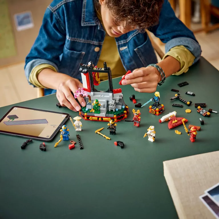 LEGO® Ozdoba z postaciami ninja — 15-lecie 71866 - tantis.pl