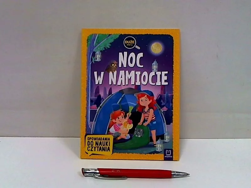 Noc w namiocie. Duże litery - tantis.pl