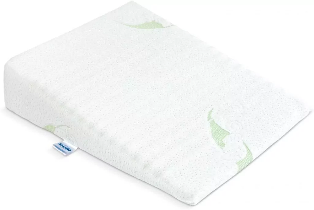 Poduszka klin do wózka Lux aloe vera 38x30cm - tantis.pl