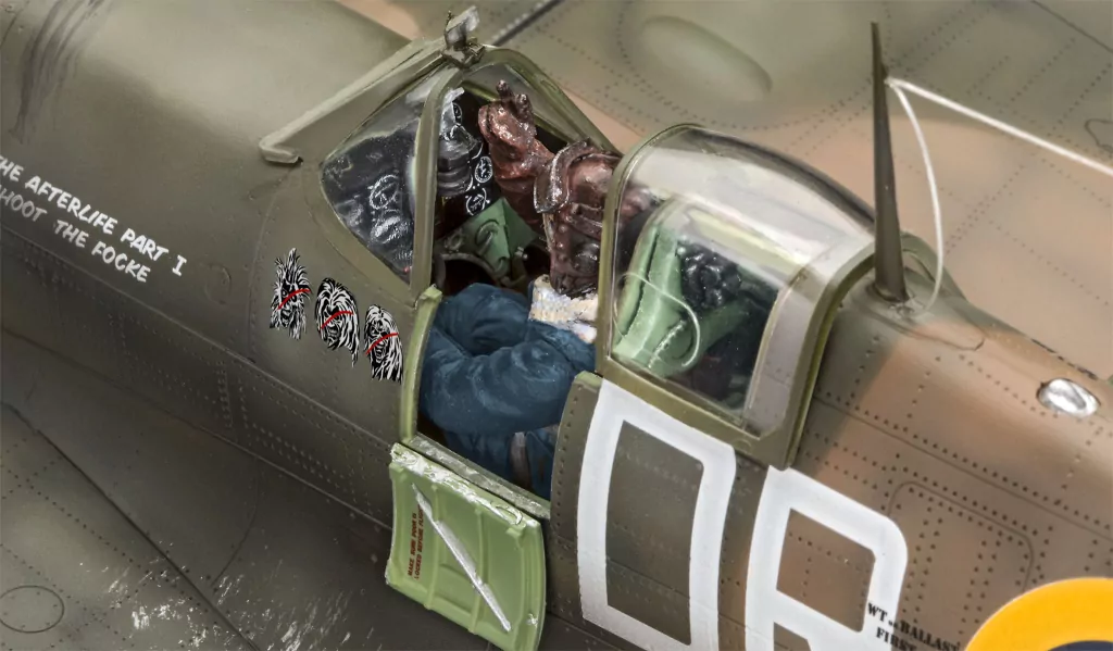 Samolot 1:32 05688 Spitfire MK.II AC IRON MAIDEN Revell - tantis.pl