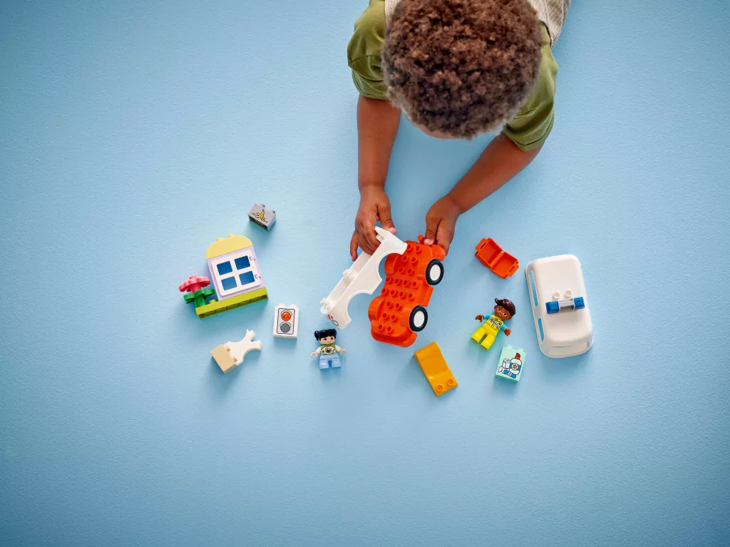 LEGO® Karetka z kierowcą 10447 - tantis.pl