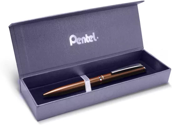 Eleganckie pióro kulkowe EnerGel 0,7 mm BL2007-E brązowe w etui