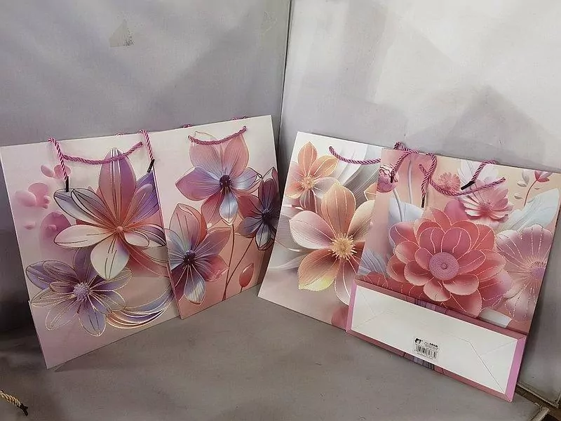 Torebka prezentowa 32x26x10cm MIX - tantis.pl