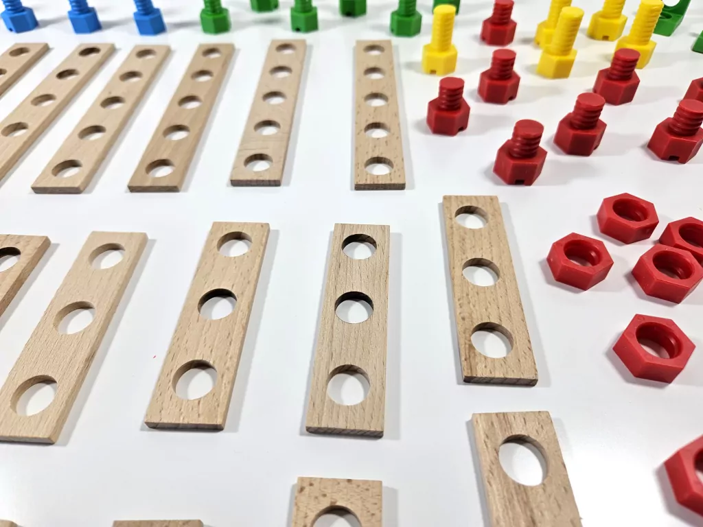 Mały konstruktor Junior. 75 elementów - tantis.pl