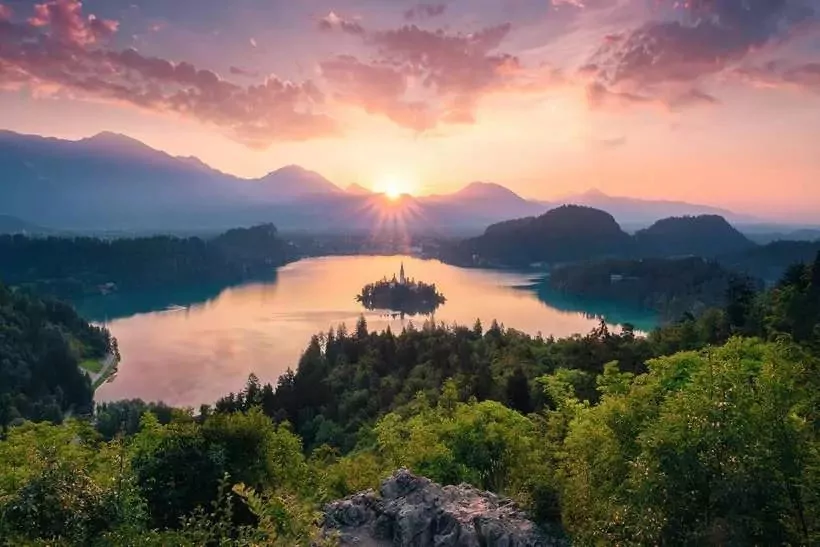Ravensburger. Puzzle 3000 Jezioro Bled Słowenia - tantis.pl