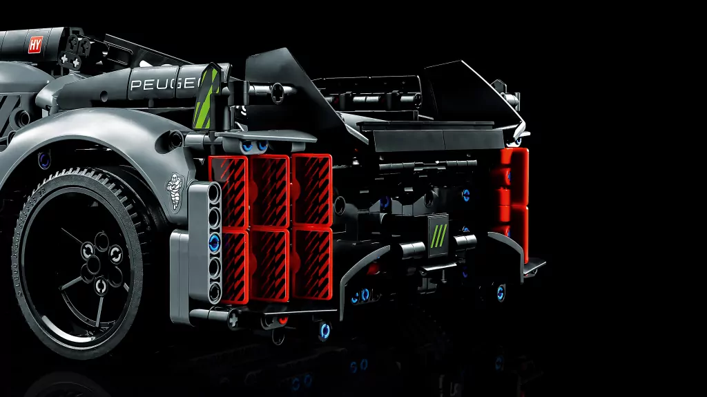 LEGO® Technic. PEUGEOT 9X8 24H Le Mans Hybrid Hypercar. 42156 - tantis.pl