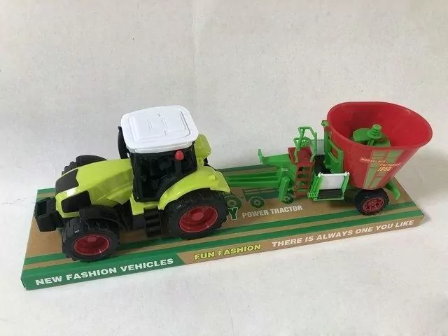 Traktor z maszyną rolniczą - tantis.pl