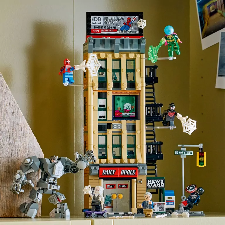 LEGO® Marvel.  Spider-Man kontra Mysteri 76342 - tantis.pl