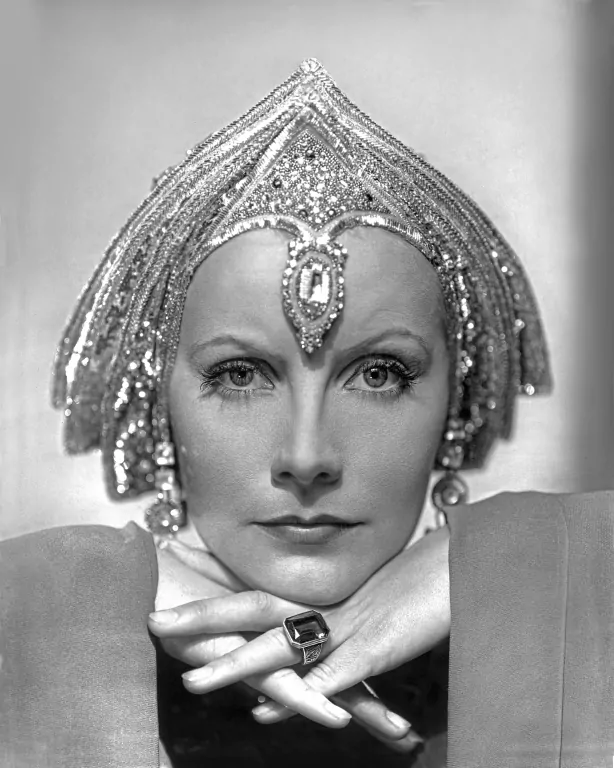 Garbo. Najbardziej tajemnicza gwiazda Hollywood - tantis.pl