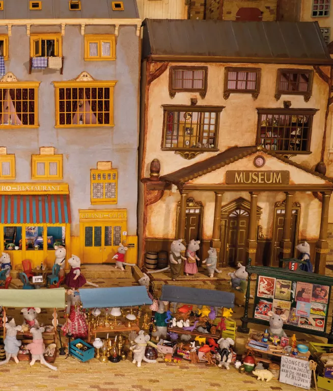 W muzeum. Mysi domek - tantis.pl