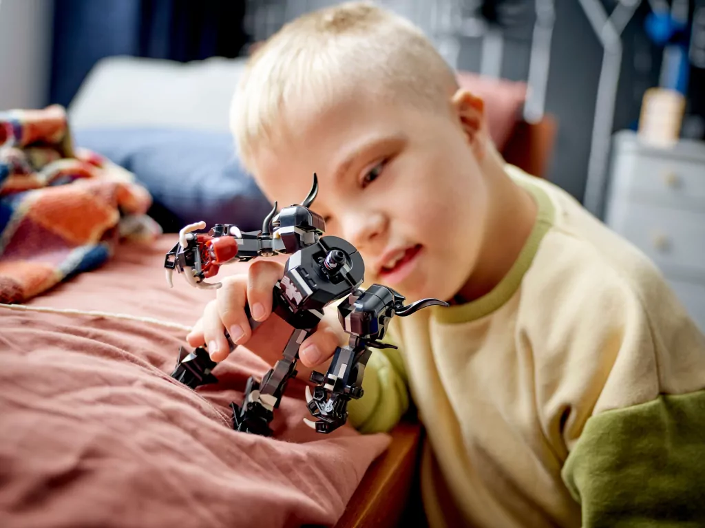 LEGO® Marvel. Mechaniczna zbroja Venoma vs. Miles Morales 76276 - tantis.pl