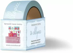 Taśma do pakowania prezentów. To chłopiec