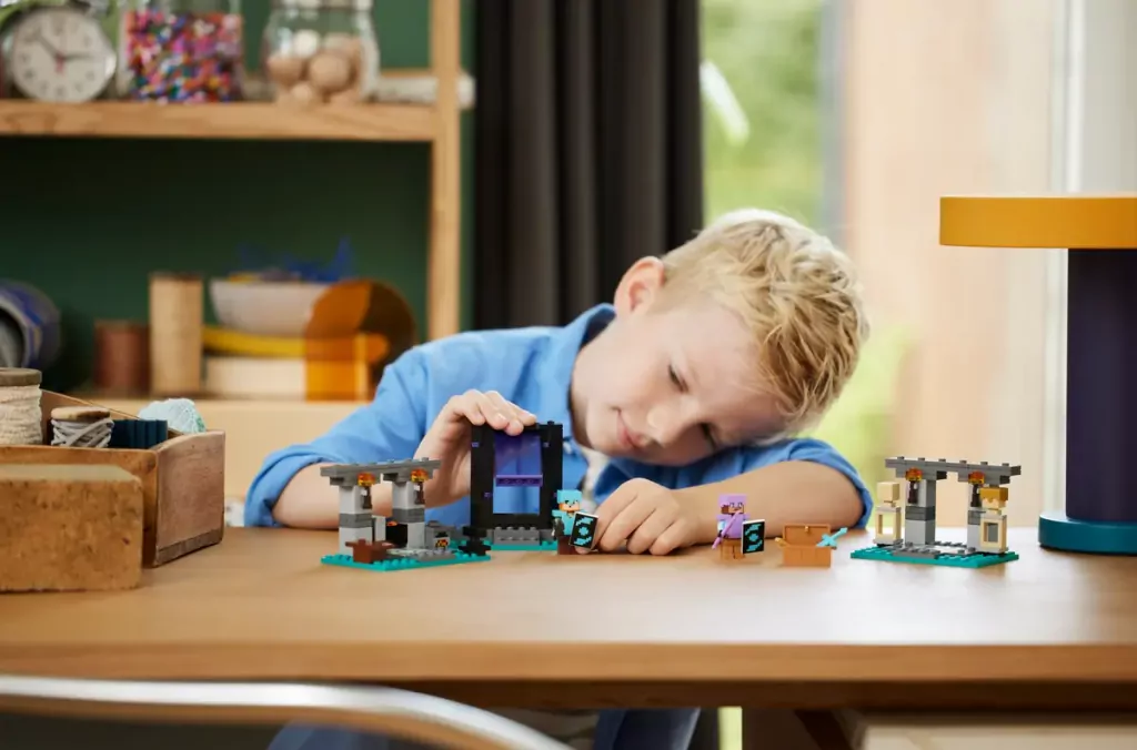 LEGO® Minecraft®. Zbrojownia 21252 - tantis.pl