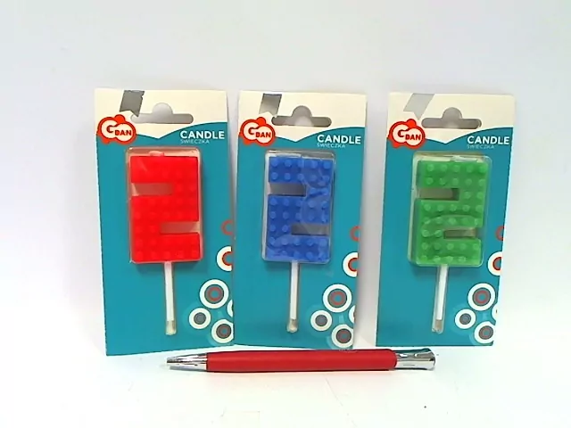 Świeczka urodzinowa Klocki cyfra 2 5,5cm MIX - tantis.pl