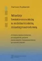 Między bezstronnością a solidarnością międzynarodową - tantis.pl