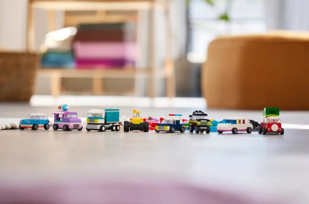 LEGO® Classic. Kreatywne pojazdy 11036 - tantis.pl