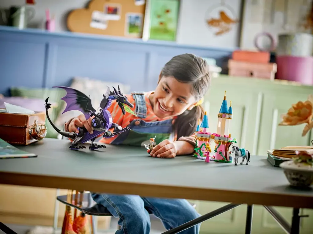 LEGO® Disney. Princess Diabolina jako smok. 43240 - tantis.pl