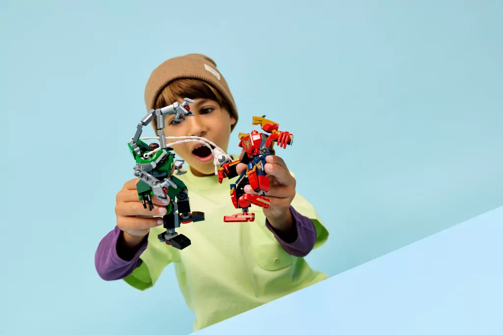 LEGO® Marvel.  Bitwa mechów: Spider-Man 76338 - tantis.pl