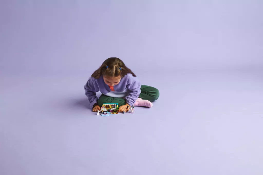 LEGO® Friends. Pokój Paisley 42647 - tantis.pl