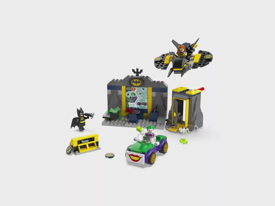 LEGO® Super heroses. Jaskinia Batmana z Batmanem, Batgirl i Jokerem. 76272 - tantis.pl