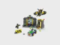 LEGO® Super heroses. Jaskinia Batmana z Batmanem, Batgirl i Jokerem. 76272 - tantis.pl