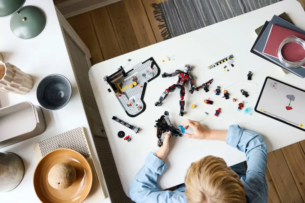 LEGO® Kapitan Ameryka: Wojna bohaterów — bitwa 76314 - tantis.pl