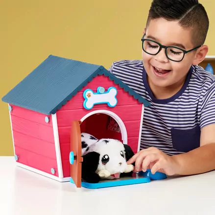Piesek z domkiem Dalmatyńczyk. Little Live Pets - tantis.pl