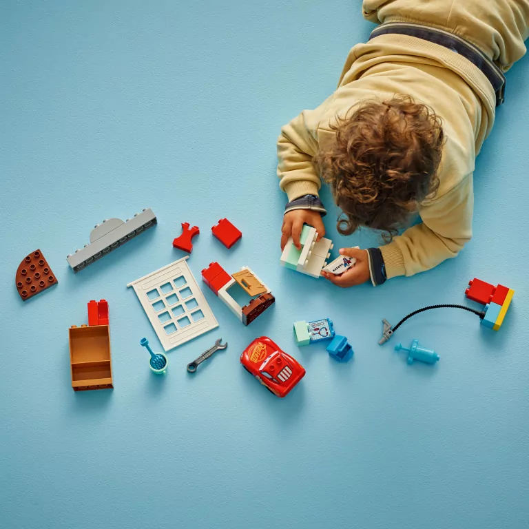 LEGO® Duplo. Wizyta McQueena w warsztacie Wójta 10456 - tantis.pl
