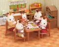 Stół i krzesła do jadalni. Sylvanian Families - tantis.pl