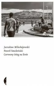 Czerwony śnieg na Etnie