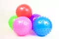 Piłka kolczatka 25cm różne kolory TG71763 98328 - tantis.pl