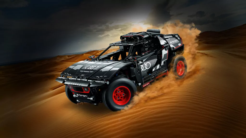 LEGO Technic. Klocki, Audi RS Q e-tron. 42160 - tantis.pl