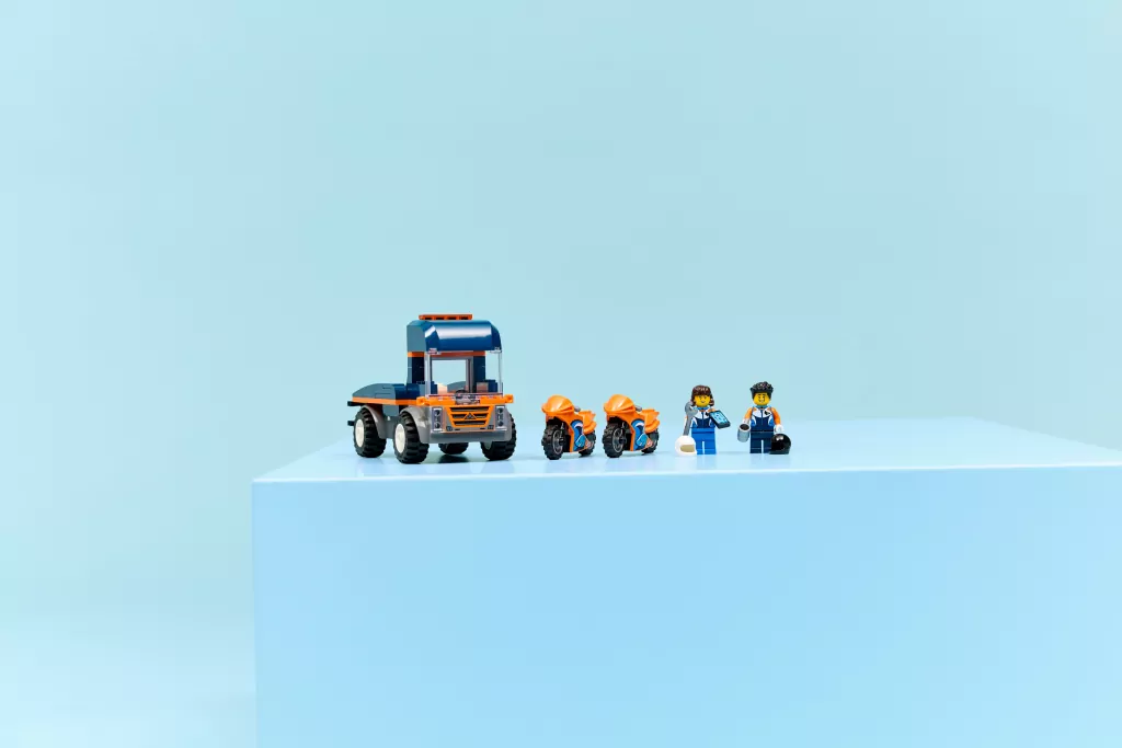 LEGO® City. Laweta dla motocykli 60491 - tantis.pl