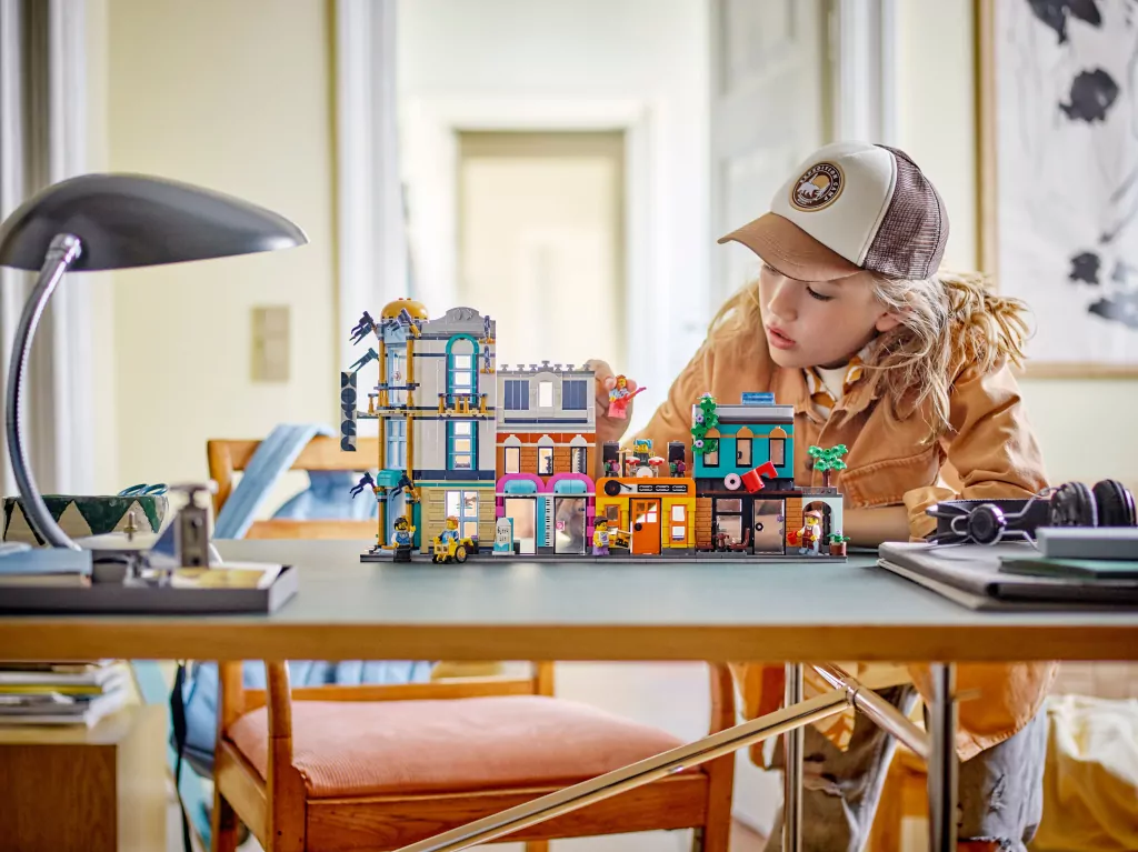 LEGO® Creator. Główna ulica. 31141 - tantis.pl