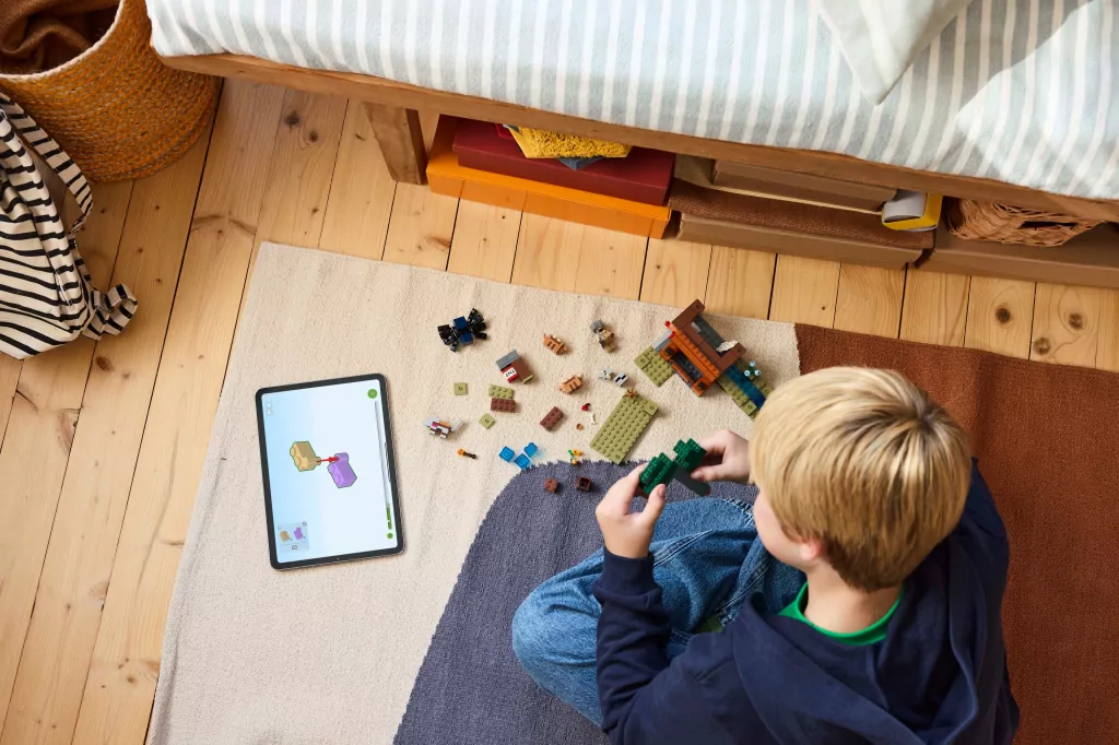 LEGO® Wyprawa do pancernikowej kopalni 21269 - tantis.pl