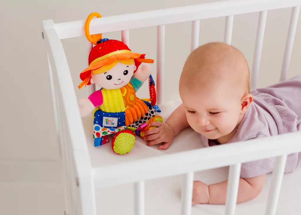 Zawieszka. Lalka Nicole 81133 - tantis.pl