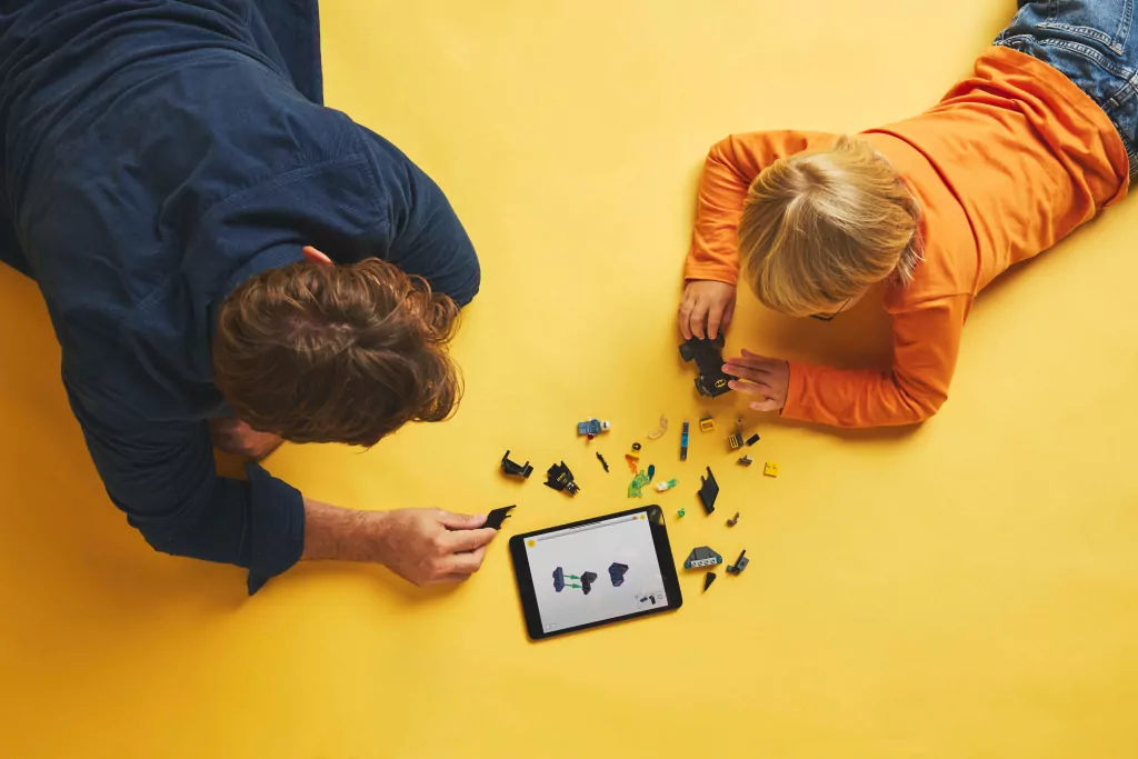 LEGO® Batman™ i Batmobil kontra Mr. Freeze™ 76301 - tantis.pl