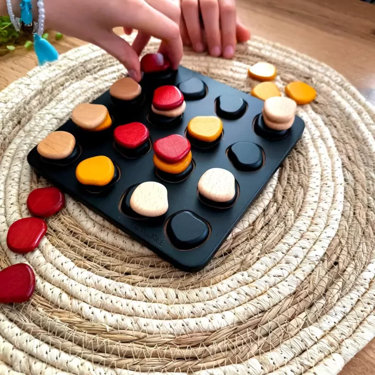 Qawale Mini. IUVI Games - tantis.pl