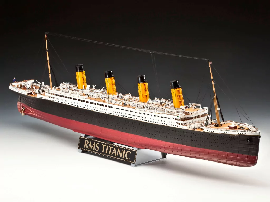 R.M.S. Titanic. 100th Anniversary Edition - tantis.pl