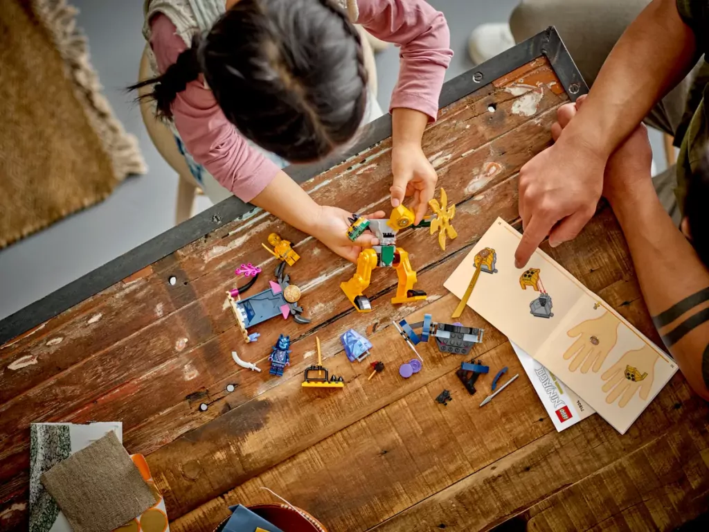 LEGO® Ninjago. Mech bojowy Arina 71804 - tantis.pl