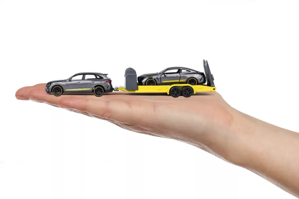 Majorette Mercedes AMG z przyczepą MIX - tantis.pl