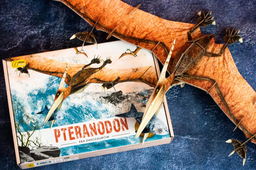 Książka i puzzle 3D. Era dinozaurów Pteranodon - tantis.pl