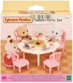 Sylvanian Families. Stół, krzesła i mnóstwo słodkości. Sweets Party 5742 - tantis.pl