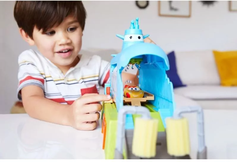 Cars. Wieloryb Supermyjnia ze zmianą koloru - tantis.pl