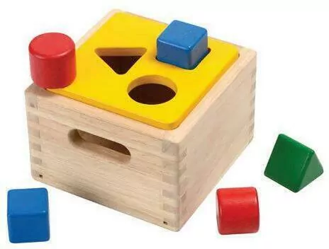 Skrzynia z figurami geometrycznymi - tantis.pl