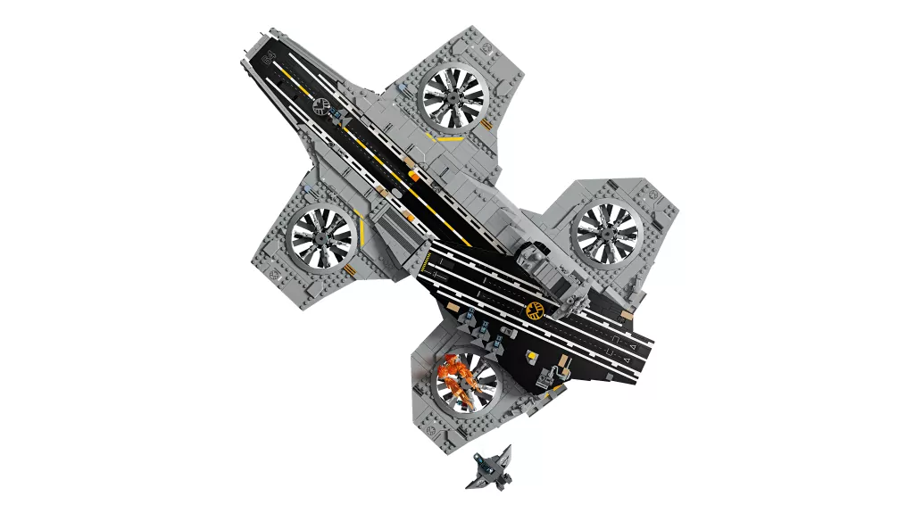 LEGO® Lotniskowiec T.A.R.C.Z.Y. 76354 - tantis.pl