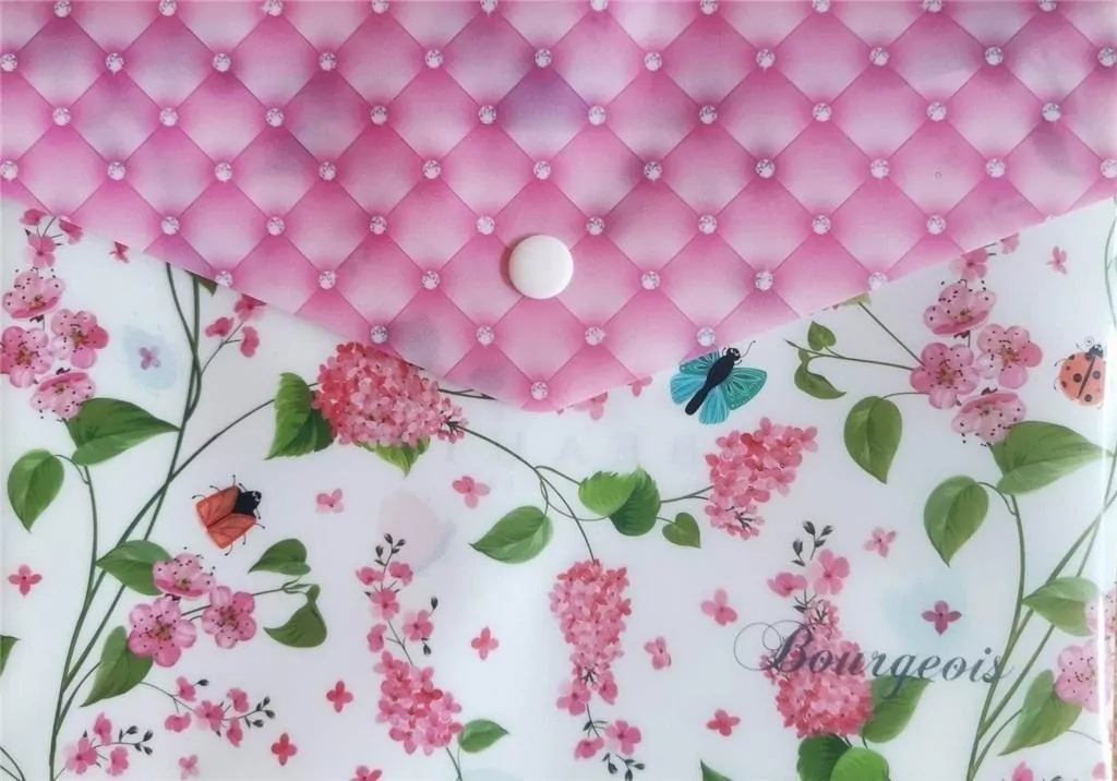 Teczka A5+ plastikowa z klipsem. Kwiaty - tantis.pl